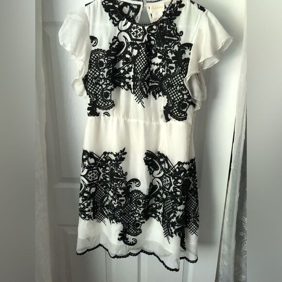 Anthropologie Foxiedox Embroidered  lace mini Dress Ruffle xs pit to pit 17.5” - Picture 4 of 14